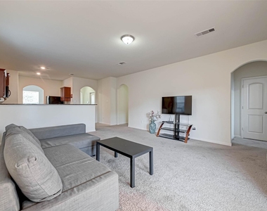 1306 Diamond Drape Drive - Photo Thumbnail 6