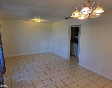 1107 S Loop Boulevard - Photo Thumbnail 2