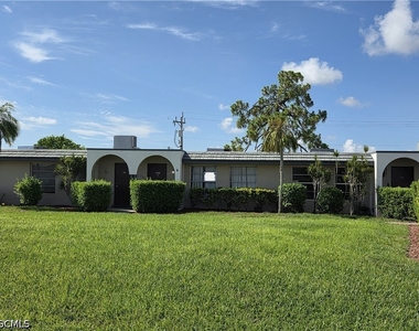 1107 S Loop Boulevard - Photo Thumbnail 1