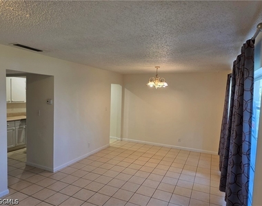 1107 S Loop Boulevard - Photo Thumbnail 3