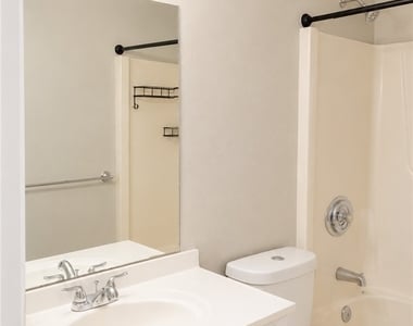 5443 Avenue E - Photo Thumbnail 6