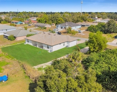 330 Gordon Avenue S - Photo Thumbnail 31