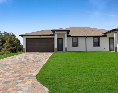 330 Gordon Avenue S - Photo Thumbnail 1