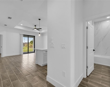 330 Gordon Avenue S - Photo Thumbnail 11