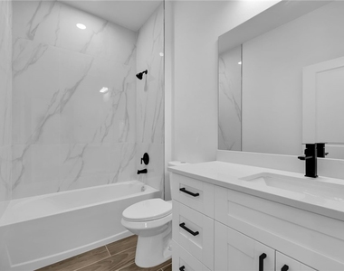 330 Gordon Avenue S - Photo Thumbnail 12