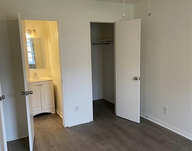 9322 Nyssa Street - Photo Thumbnail 8