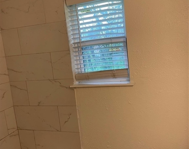 9322 Nyssa Street - Photo Thumbnail 15