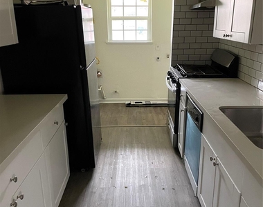 9322 Nyssa Street - Photo Thumbnail 5