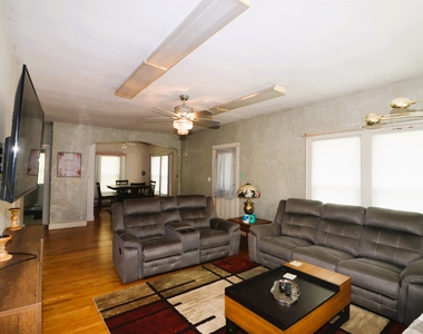 429 Main - Photo Thumbnail 4
