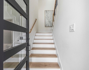 3103 Lelia Street - Photo Thumbnail 3