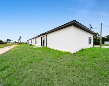 4987 Fairway Ct - Photo Thumbnail 16