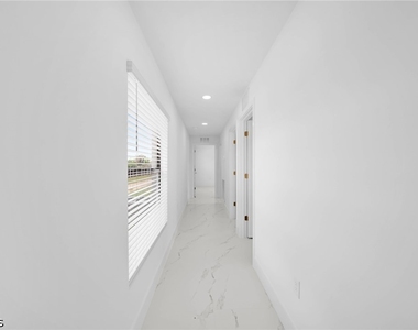 4987 Fairway Ct - Photo Thumbnail 5