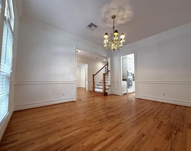 3024 Rice Boulevard - Photo Thumbnail 4