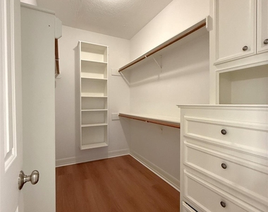 3024 Rice Boulevard - Photo Thumbnail 18