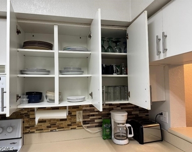 8313 Bernwood Cove Loop - Photo Thumbnail 7