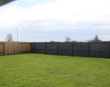 1142 Appaloosa Lane - Photo Thumbnail 12