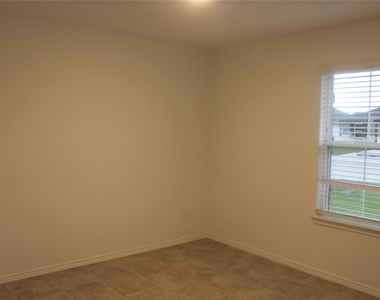 1142 Appaloosa Lane - Photo Thumbnail 5