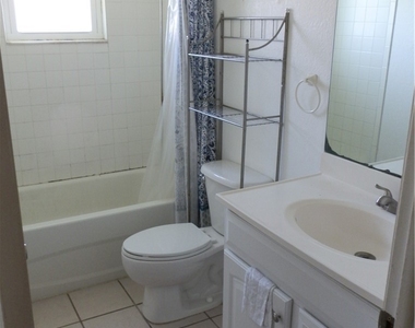 3834 Sw 16th Place - Photo Thumbnail 19