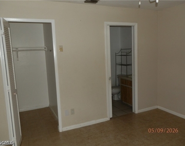 3834 Sw 16th Place - Photo Thumbnail 21