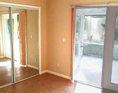 3834 Sw 16th Place - Photo Thumbnail 15