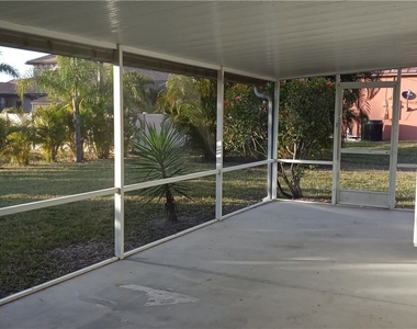 3834 Sw 16th Place - Photo Thumbnail 5