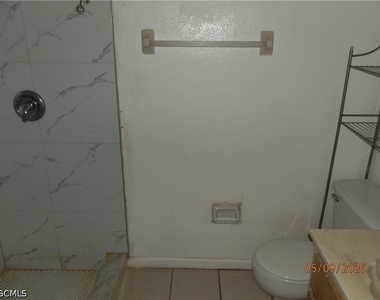 3834 Sw 16th Place - Photo Thumbnail 24