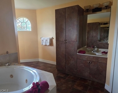 308 Nw 13th Avenue - Photo Thumbnail 11