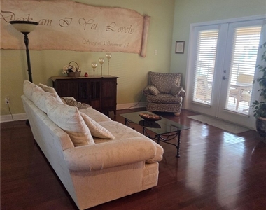 308 Nw 13th Avenue - Photo Thumbnail 5