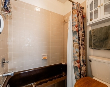 220 Oakmont Parkway - Photo Thumbnail 18
