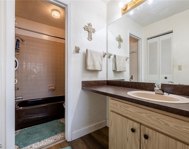 220 Oakmont Parkway - Photo Thumbnail 19