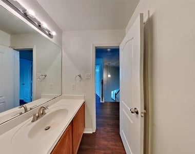 2013 Briar Grove Drive - Photo Thumbnail 13