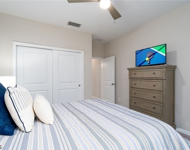 9389 Pocida Court - Photo Thumbnail 16