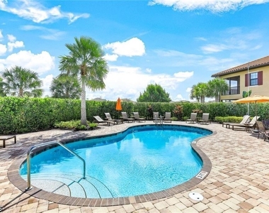 8760 Bellano Court - Photo Thumbnail 32