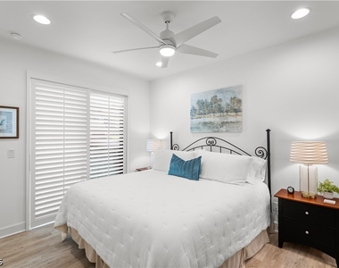 8760 Bellano Court - Photo Thumbnail 16