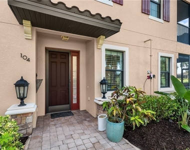 8760 Bellano Court - Photo Thumbnail 21