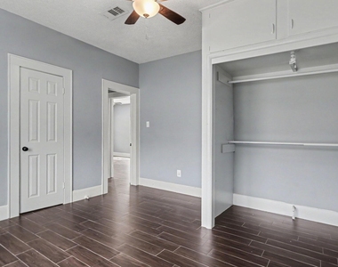 12 E Homan Street - Photo Thumbnail 15