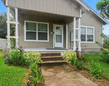 12 E Homan Street - Photo Thumbnail 1