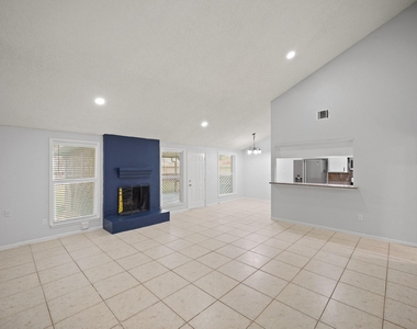 22202 Cimarron Parkway - Photo Thumbnail 3