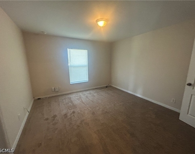 3514 Ne 12th Court - Photo Thumbnail 9
