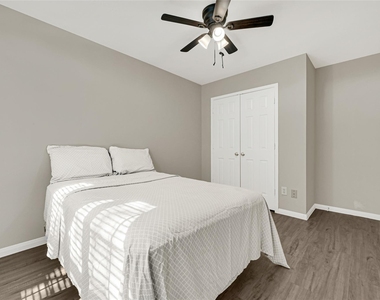 8123 Solara Bend - Photo Thumbnail 19