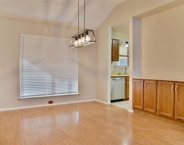 706 Leicester Lane - Photo Thumbnail 1