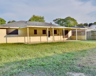 706 Leicester Lane - Photo Thumbnail 14