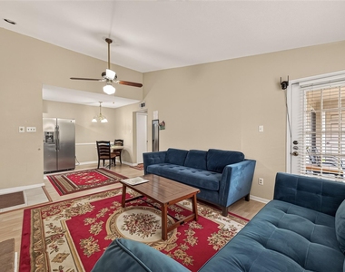 2120 Wilcrest Drive - Photo Thumbnail 7
