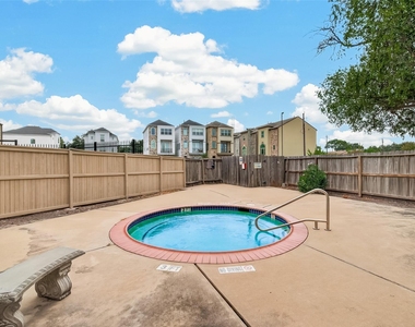2120 Wilcrest Drive - Photo Thumbnail 29