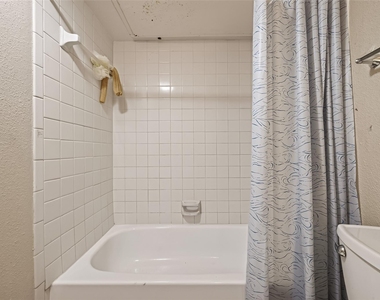 2120 Wilcrest Drive - Photo Thumbnail 21