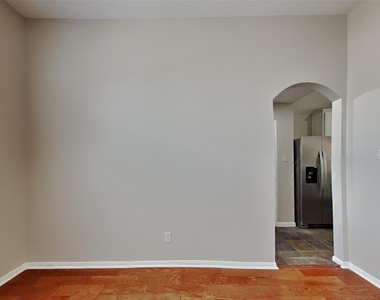 26905 Faircourt Drive - Photo Thumbnail 5