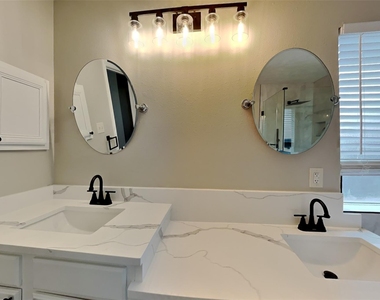 26905 Faircourt Drive - Photo Thumbnail 8