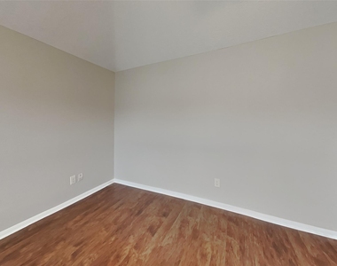 26905 Faircourt Drive - Photo Thumbnail 21
