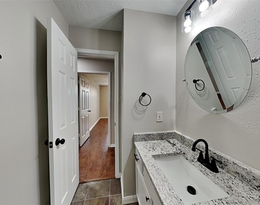 26905 Faircourt Drive - Photo Thumbnail 17