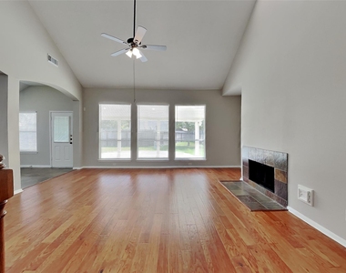 26905 Faircourt Drive - Photo Thumbnail 2